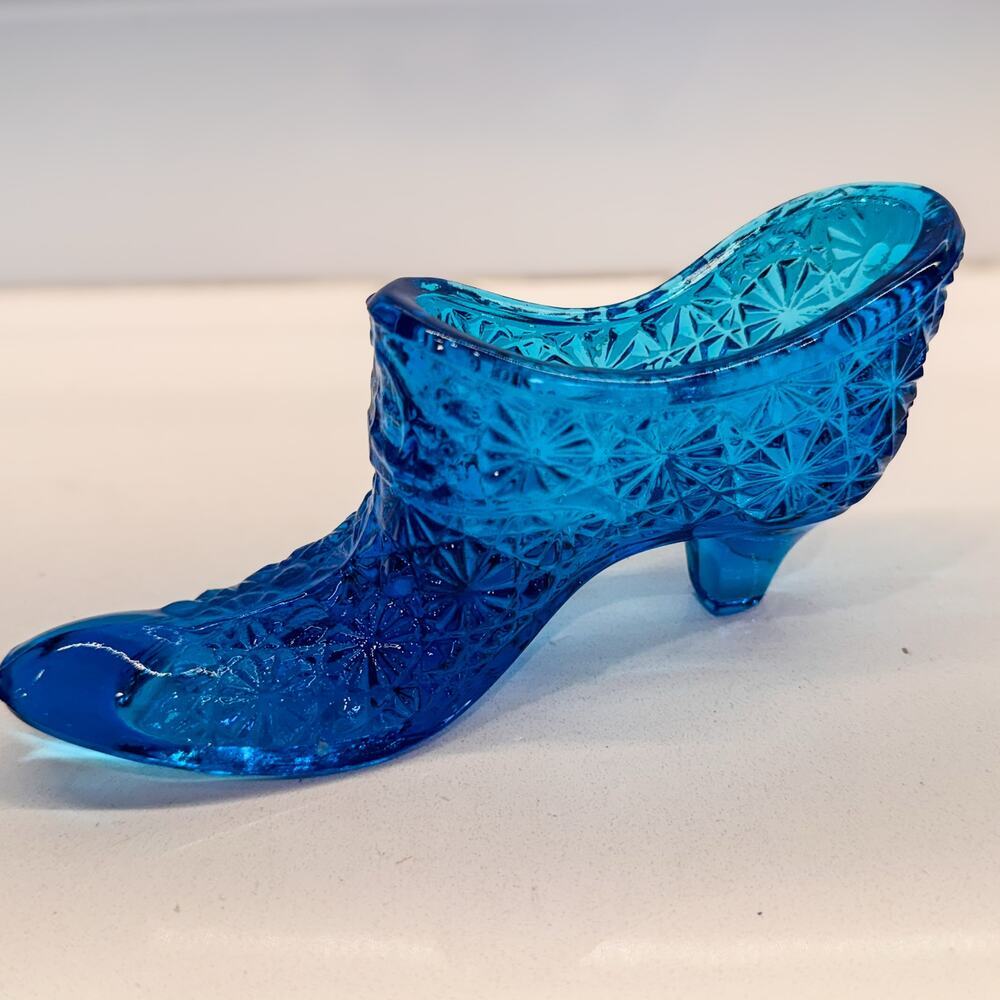 Vintage Victorian Styled Fenton, Daisy & Button Blue Glass Shoe - Picture 5 of 6